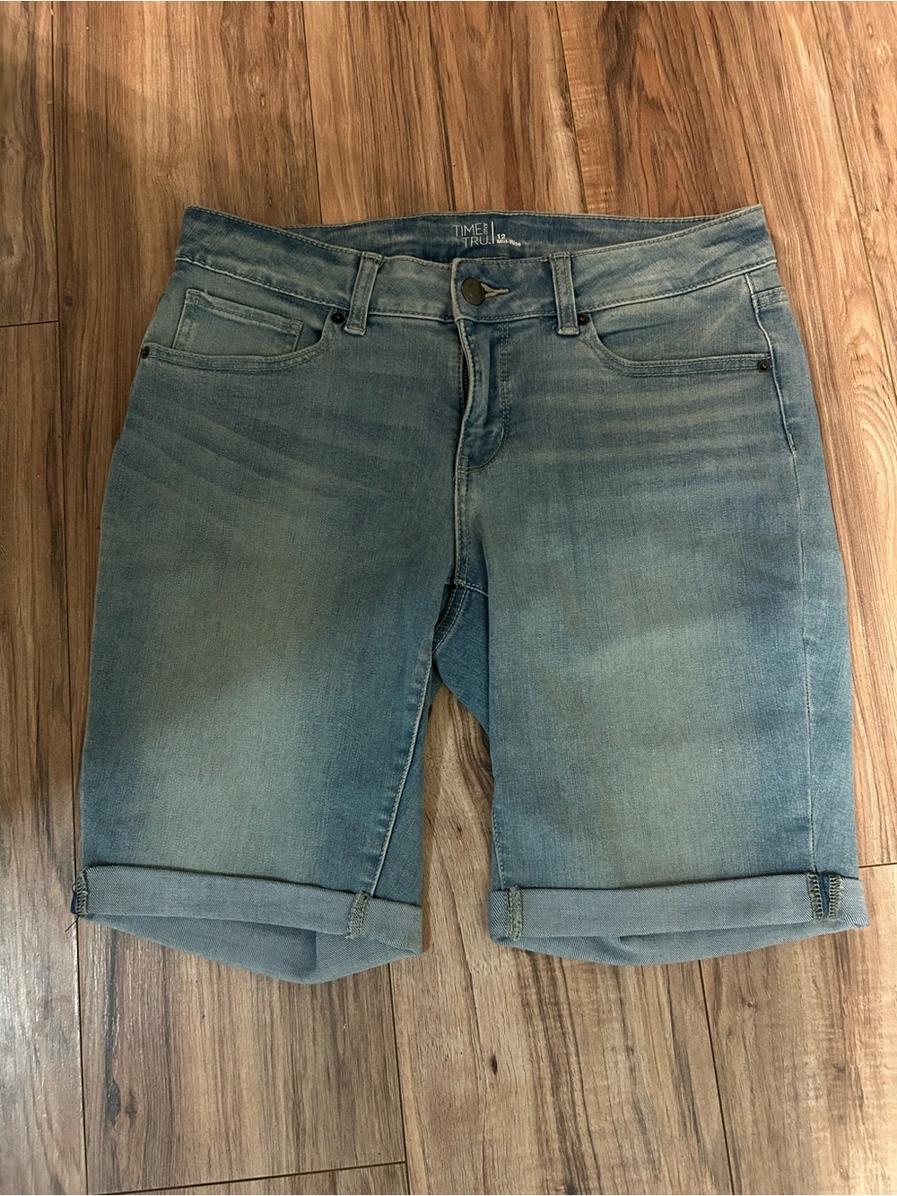 Time and Tru Women's Light Blue Rolled Cuff Denim Shorts